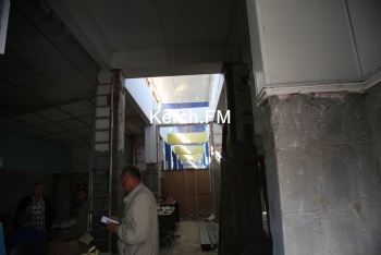 На центральном рынке Керчи в рыбном корпусе начался ремонт