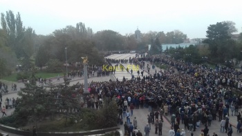 МВД: на панихиду в Керчи пришли более 30 тыс человек