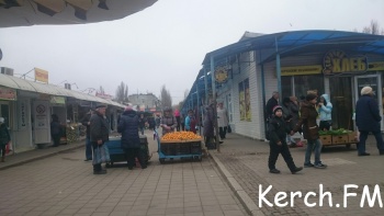 Новости » Общество: Керчане снова жалуются на стихийщиков