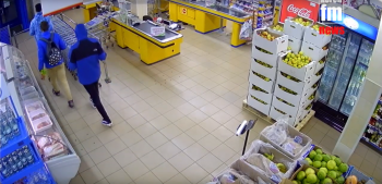 Новости » Криминал и ЧП: Керчане на спор ограбили продуктовый магазин  (видео)
