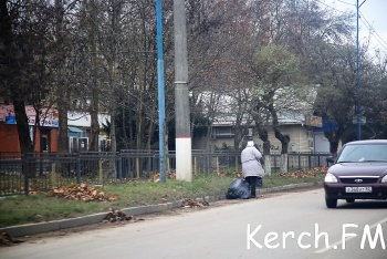 Новости » Общество: В Аршинцево коммунальщики наводят порядок