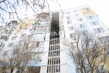 В Керчи горело хозпомещение в многоэтажке на Ворошилова (видео)