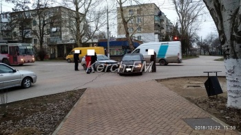 В Керчи -  снова авария на перекрестке Пошивальникова и Генерала Петрова