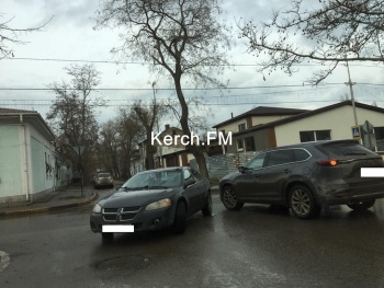 В Керчи на Пирогова произошла авария