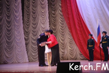 Новости » Общество: В Керчи отпраздновали День Республики Крым (видео)