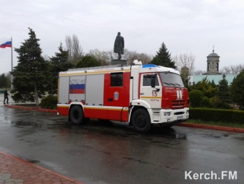 За неделю на пожарах спасатели эвакуировали 45 человек в Крыму
