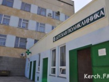 Керчанке отказали в обслуживании ее шестилетнего ребенка в поликлинике