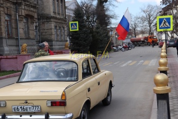 В Керчи прошел авто-мотопробег «Крым-Россия навсегда»