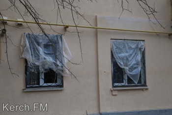 Новости » Общество: В Керчи продолжают ремонтировать дома по программе капремонта