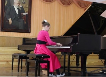 Керчанка стала лучшей на международном конкурсе пианистов