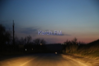 Темно, как ..ночью: 4,5 километра от автоподхода к крымскому мосту до Керчи без света