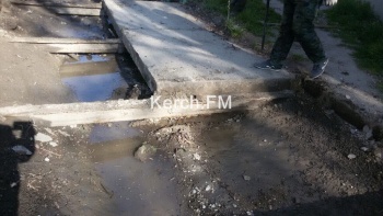 На Гудованцева в Керчи  чистили ливневку