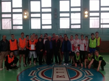 Турнир по баскетболу среди школьников и студентов прошел в Керчи