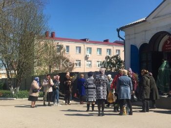 Новости » Общество: Православные керчане сегодня отмечают Вербное воскресенье