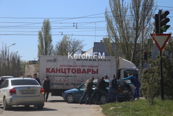На Фурманова-Горького произошла авария, есть пострадавшие