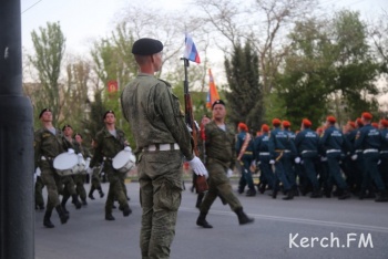 Новости » Общество: Факельное шествие, парад и салют – план мероприятий на 9 мая в Керчи