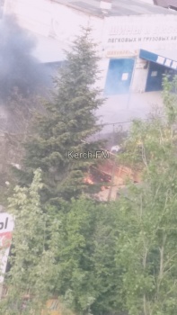 Вчера в Керчи был пожар в районе складов