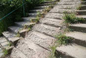 Лестница к морю без ступенек ждет туристов в Керчи
