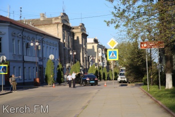 Новости » Общество: Завтра в керчи до обеда будет перекрыт центр из-за репетиции парада