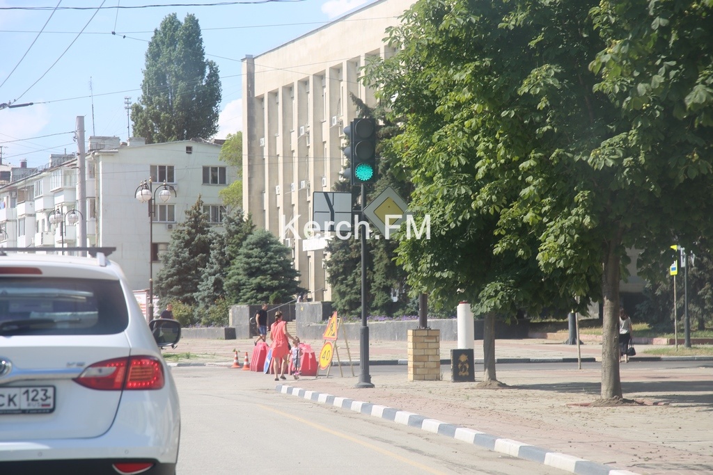 Почему нет газа в керчи сегодня. Советская 36 Керчь. Улица Кирова и поворот на советскую Керчь.