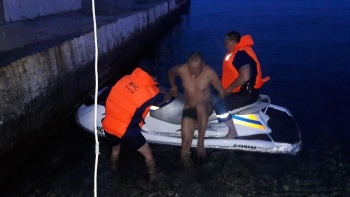 Напился и уплыл – в Черном море пришлось спасать мужчину