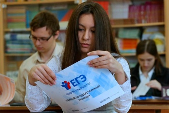 Новости » Общество: Выпускники Крыма уже начали получать первые результаты ЕГЭ