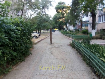 Ты репортер: Неизвестные перекрыли пожарный подъезд к дому 31 по Войкова в Керчи