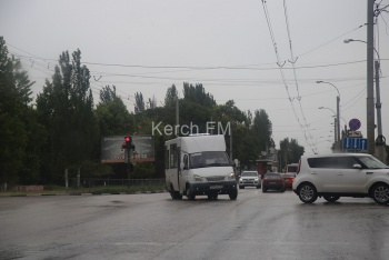 Бороздин обещает керчанам новые троллейбусы с кондиционерами к концу июля