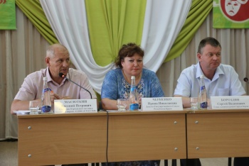Жители района Войкова обсудили с властями вопрос кадастрирования дворов