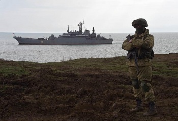 Около 40 самолетов и более 2 тысяч десантников примут участие в учениях в Крыму
