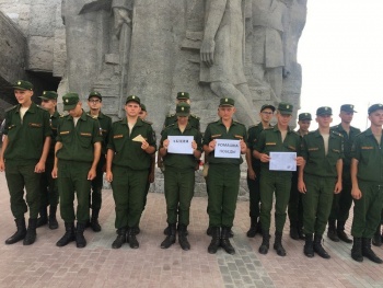 В Аджимушкайских каменоломнях прошла  акция «Ромашка памяти»