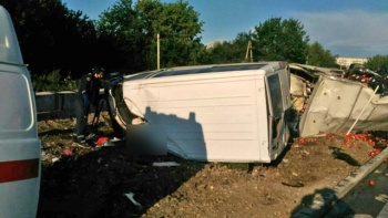 Уснул за рулем: на старой трассе Керчь-Симферополь в ДТП один погиб, трое пострадали