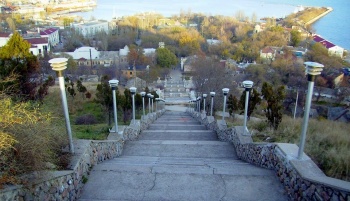 Митридатские лестницы в Керчи отремонтируют почти за 653 млн рублей