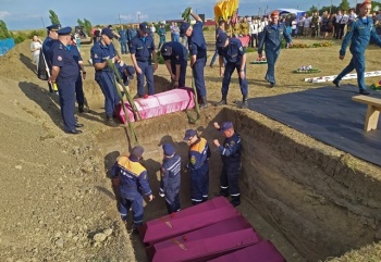 Новости » Общество: Останки 197 солдат, погибших в годы ВОВ, захоронили в Крыму