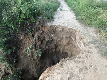 На склоне в Аршинцево появился новый оползень