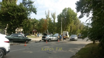 Утром на улице Орджоникидзе в Керчи произошло ДТП