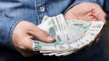 Средняя  зарплата крымчан  в январе-июне составила 31540 руб