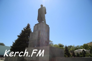 Новости » Общество: В РФ предлагают вводить санкции за снос советских памятников за рубежом