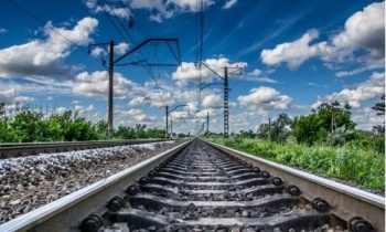 Для  Крымской железной дороги закупили вагоны и локомотивы