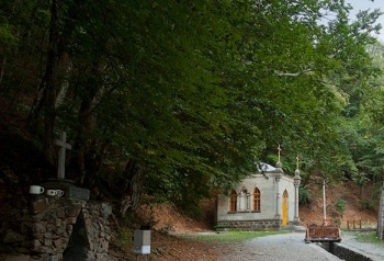 В Крыму горит Космо-Дамиановский монастырь