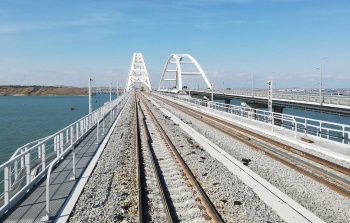 Движение поездов по Крымскому мосту планируют запустить в конце декабря