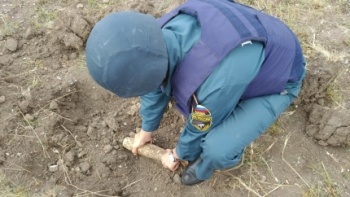 Сколько еще? В Комсомольском парке снова нашли бомбу