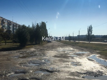 Новости » Общество: На Буденного произошел очередной порыв водовода