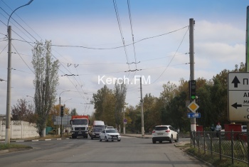 Керчане опасаются, что из-за неисправного светофора на Шлагбаумской может произойти авария