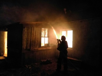 Новости » Общество: В Ленинском районе снимали фильм и сожгли дом
