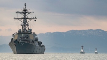В Черное море вошел вооруженный американский эсминец