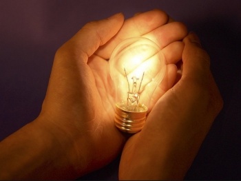 Новости » Общество: Керчанам сообщают график плановых отключений электроэнергии на апрель