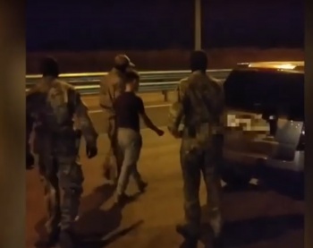 Сотрудники ФСБ изъяли крупную партию наркотиков на автоподходах Крымского моста