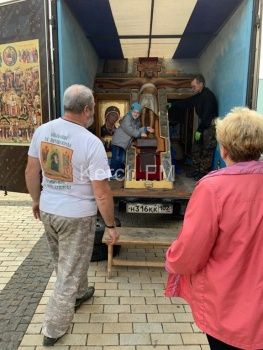 Новости » Общество: В Керчь приезжал автомобильный крестный ход «Святая Русь»