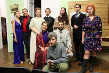 Новости » Культура: Театрализованное мероприятие «Soiree у Месаксуди» прошло в керченском музее